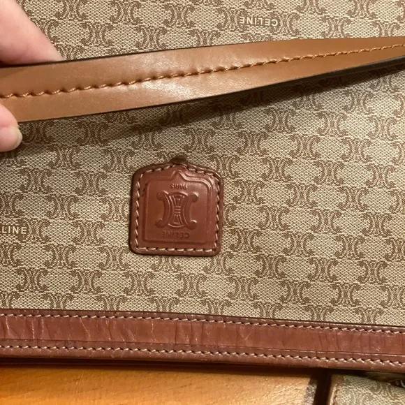 Celine leather shoulder bag and matching wallet EUC. get Both - Picture 13 of 15